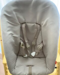 Feeding seat